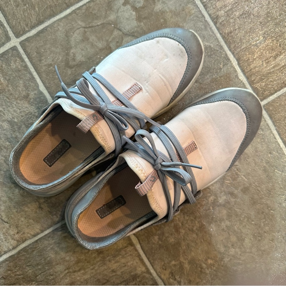 olu Kai skip on tennis neoprene size 8